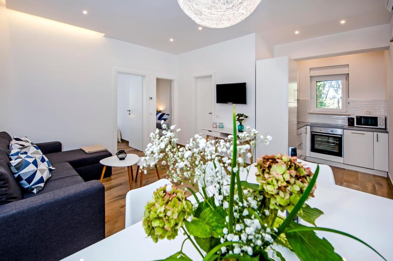 Apartmani Brajkovic Rovigno Esterno foto