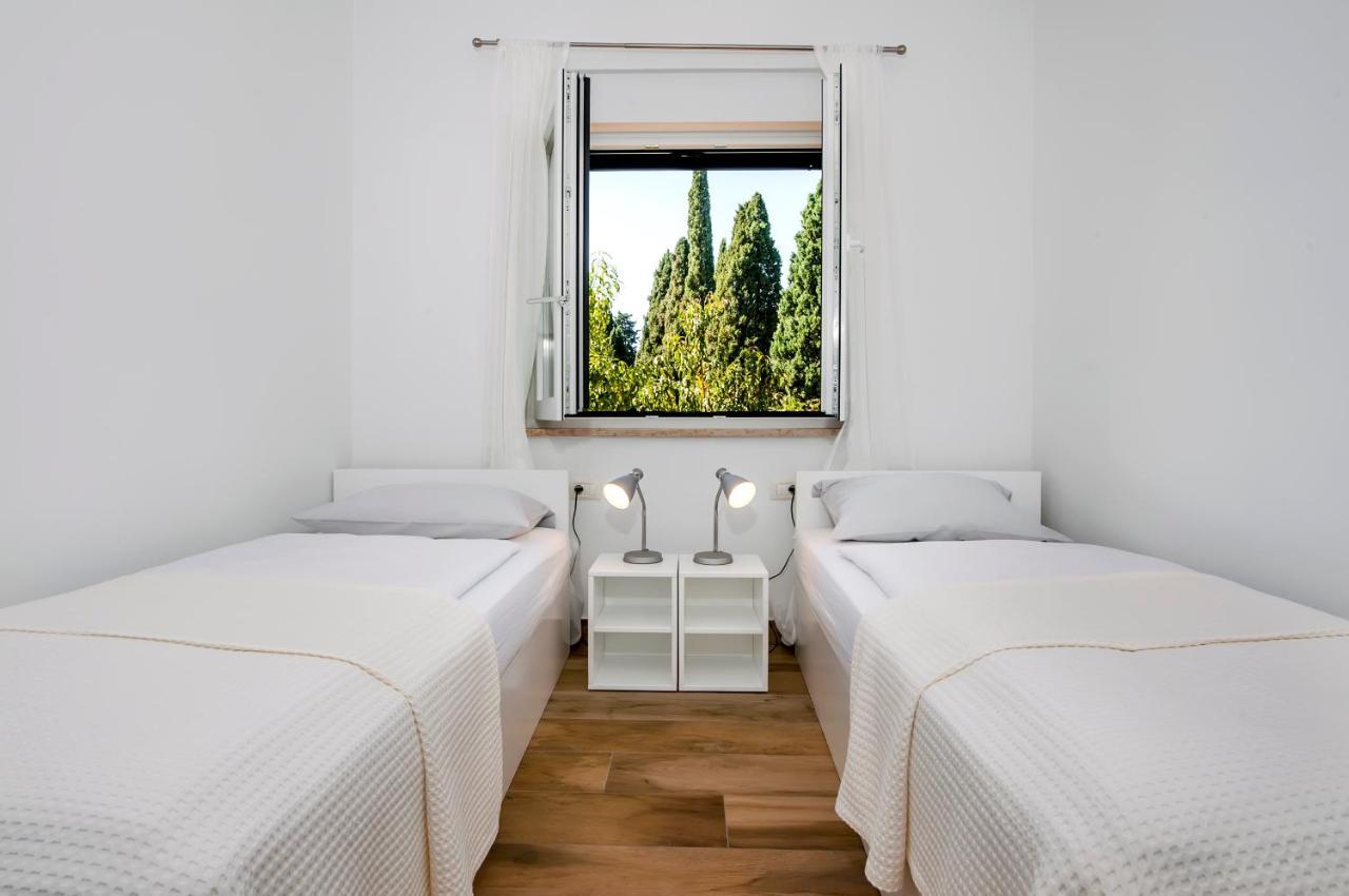 Apartmani Brajkovic Rovigno Esterno foto