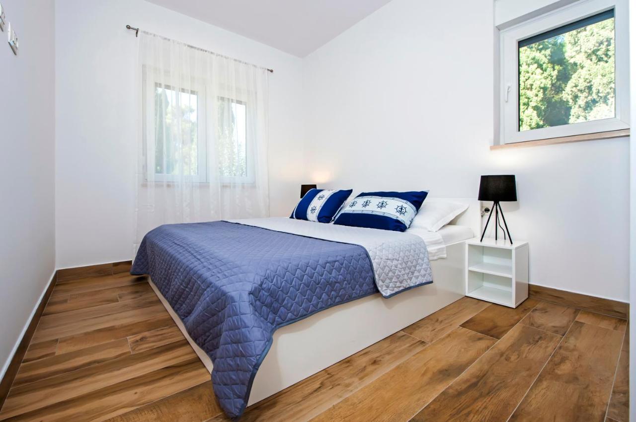 Apartmani Brajkovic Rovigno Esterno foto